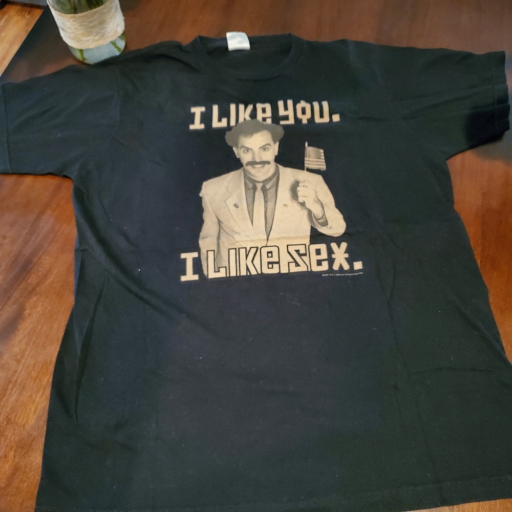 Large Borat black graphic tee shirt